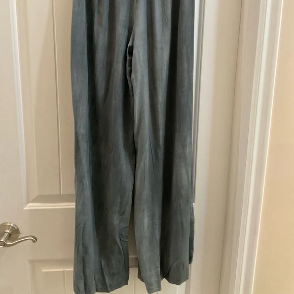 Wide Leg Pants From Vici L - Picture 5 of 6
